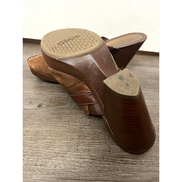 Cole Hann woman’s leather clogs chocolate brown. 9 - Picture 3 of 5